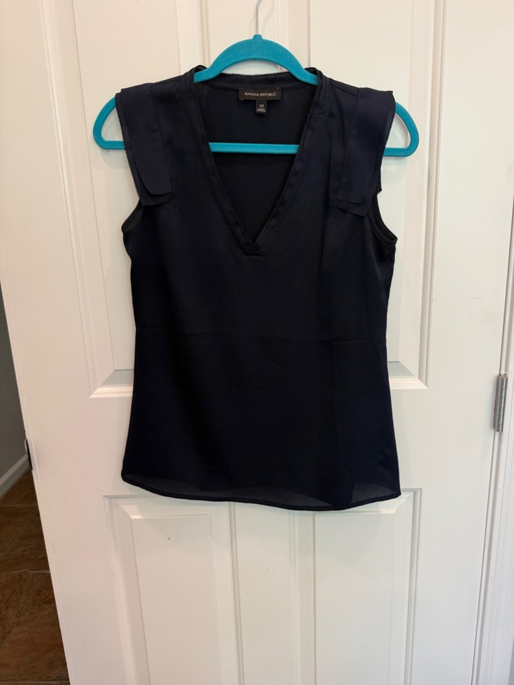 Banana Republic Dark Navy V-Neck Sleeveless Camisole